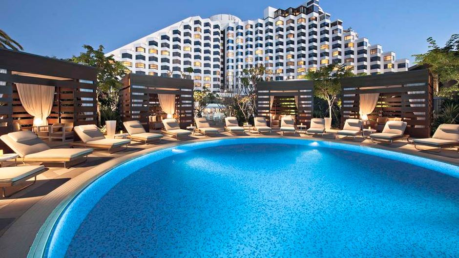 Crown Metropol Perth Pool