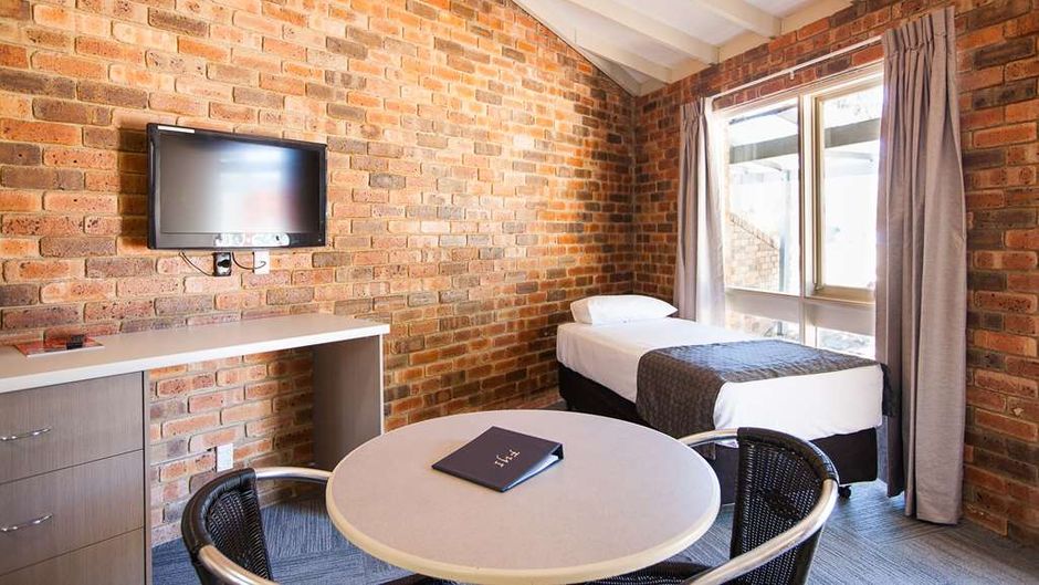 Leisure Inn Room