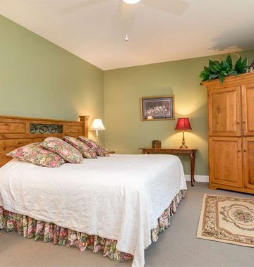 Highland Lake Inn & Resort