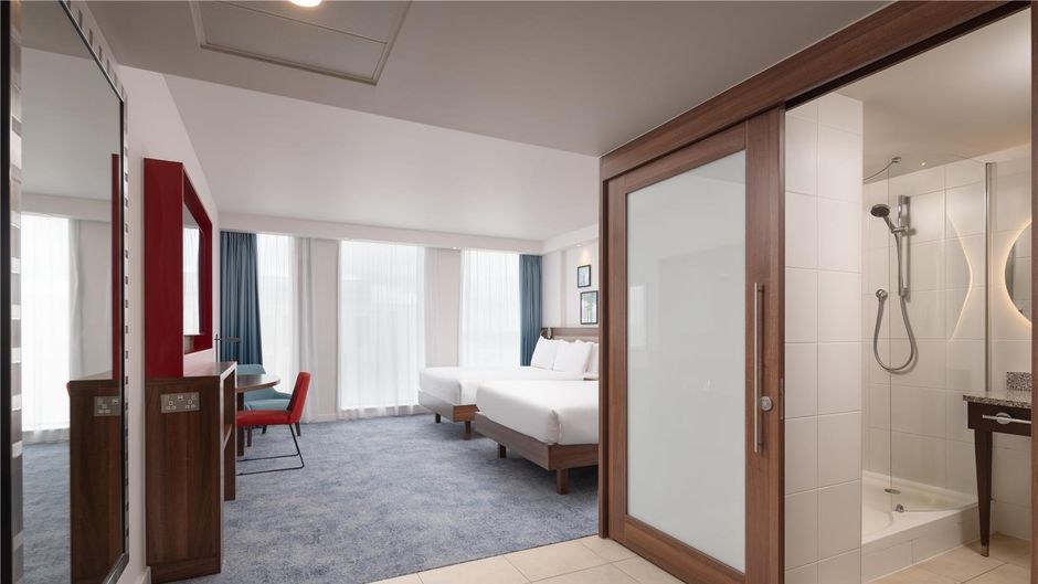 Hampton by Hilton Stansted Airport Room