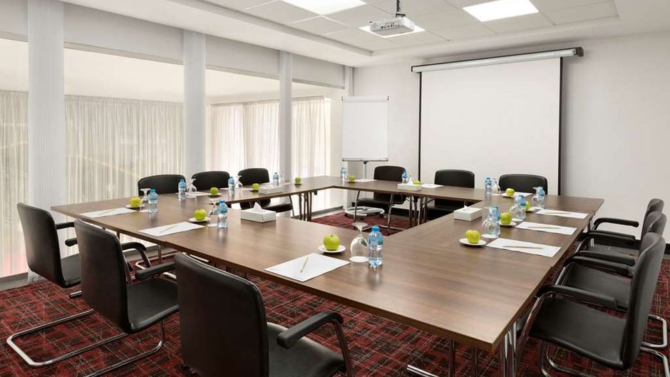 Ramada Encore Al Khobar Olaya Meeting