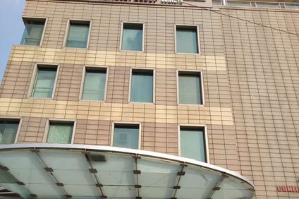 Iris Hotel