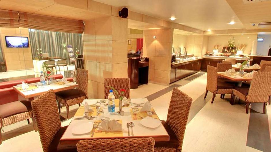 Iris Hotel Restaurant