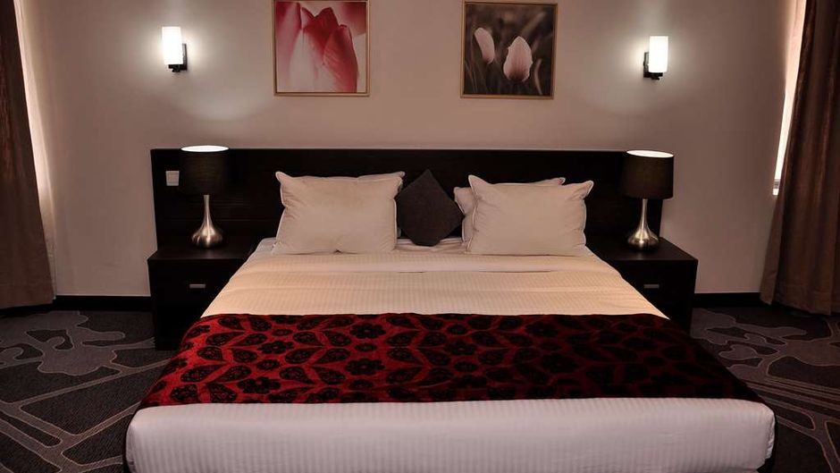 Golden Tulip Oniru Suites Suite