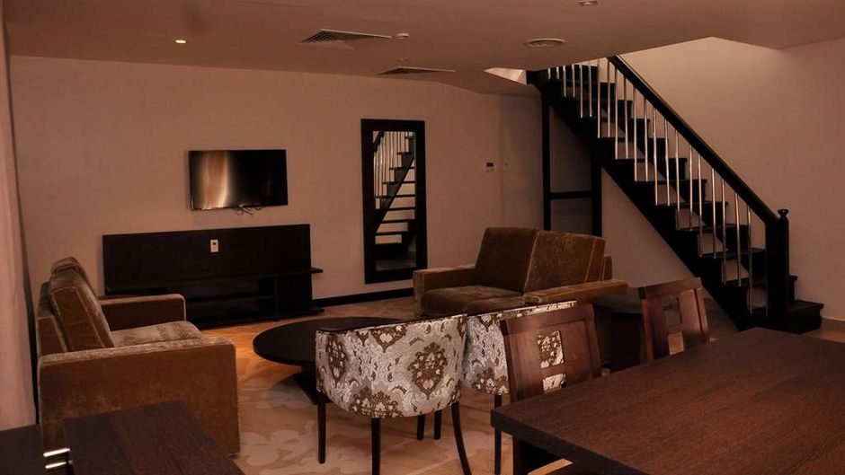 Golden Tulip Oniru Suites Room