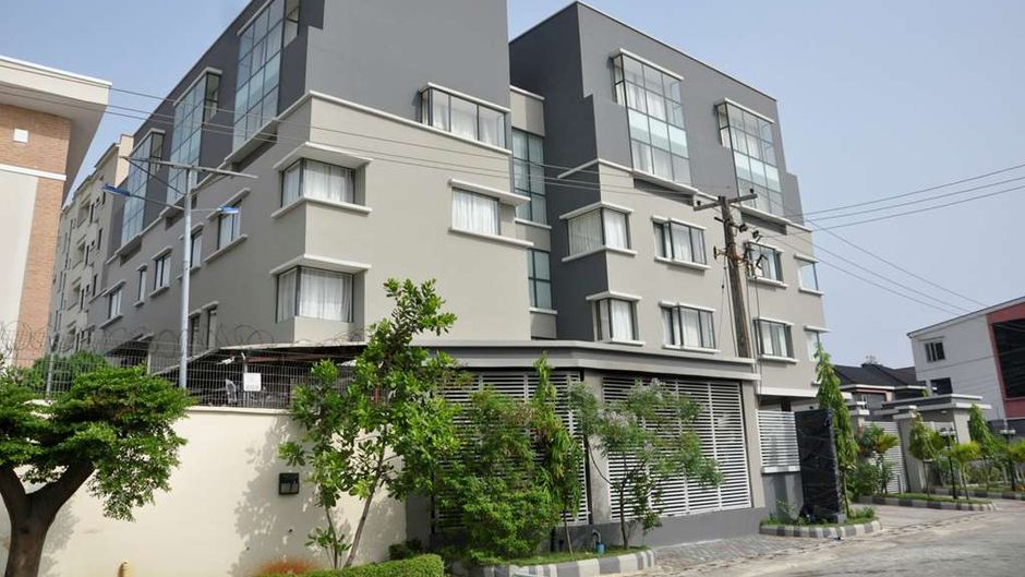 Golden Tulip Oniru Suites Exterior