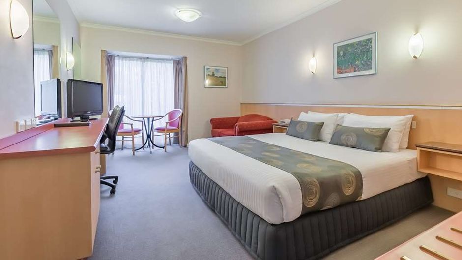 Waverley International Hotel Room