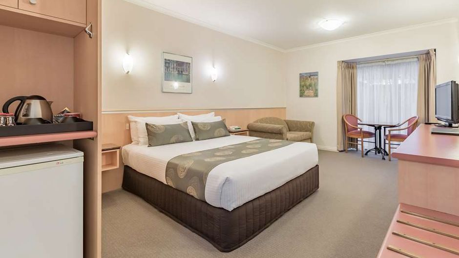 Waverley International Hotel Room