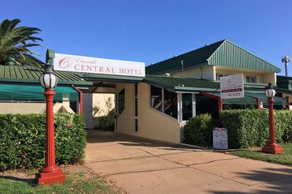 Emerald Central Hotel