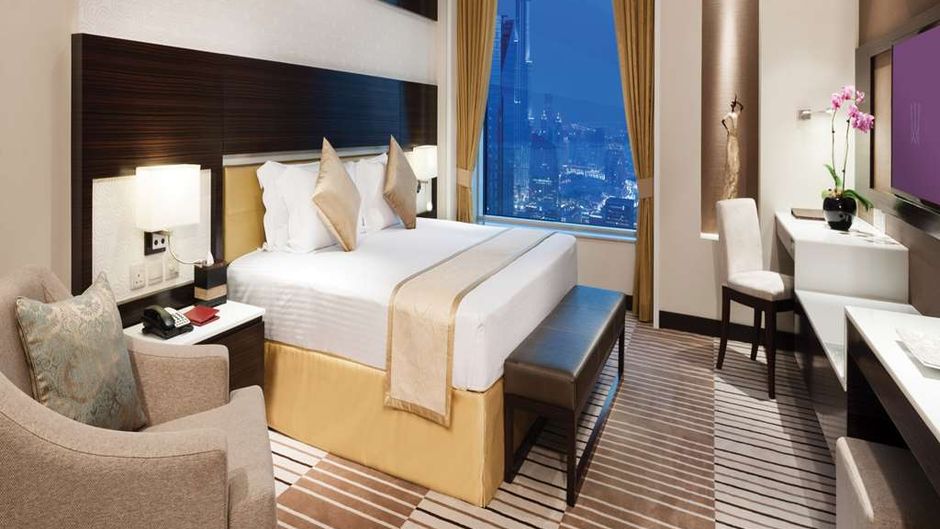 Carlton Downtown Hotel Suite