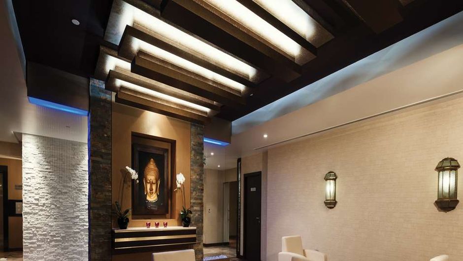 Carlton Downtown Hotel Spa
