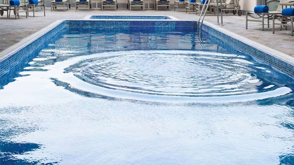 Carlton Downtown Hotel Pool