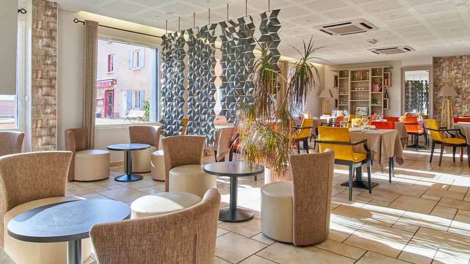 Le Place Neuve Restaurant