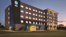 Tru by Hilton Lancaster East
