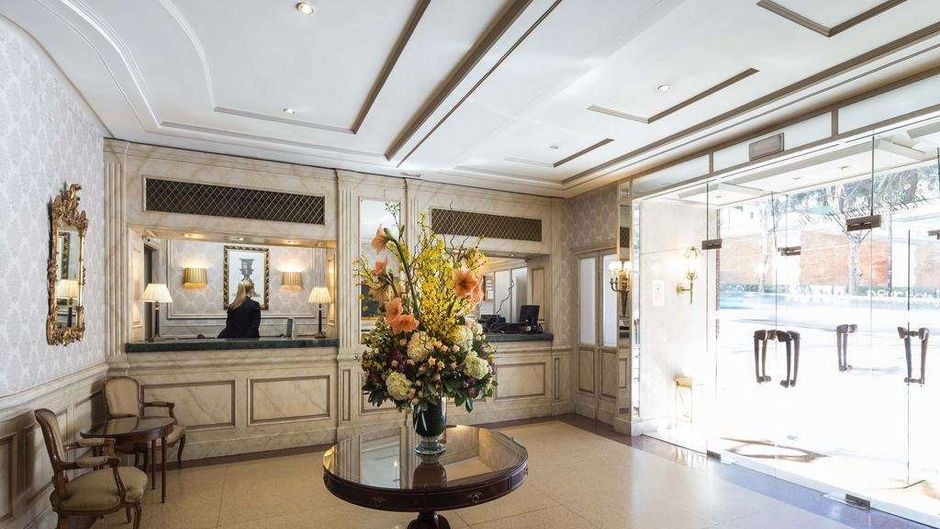 Hotel Principe Pio Lobby