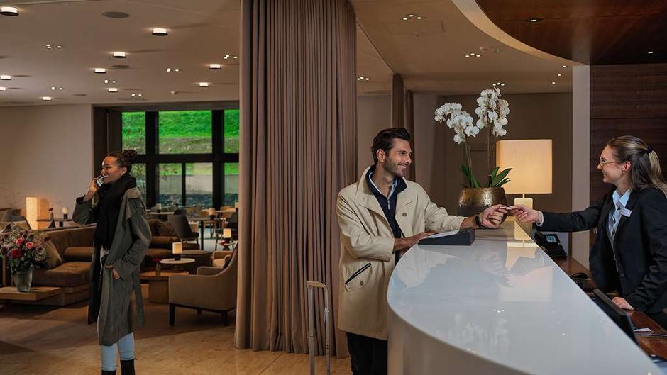 Parkhotel Zug Lobby