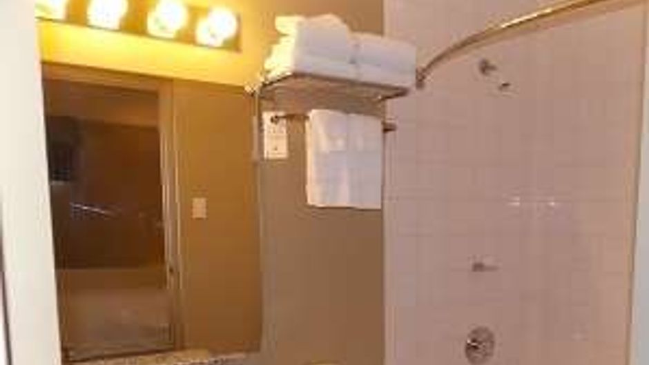 Stonebridge Hotel Room