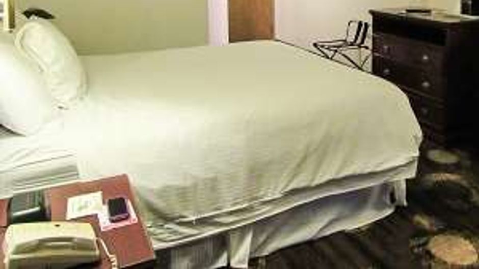 Stonebridge Hotel Room