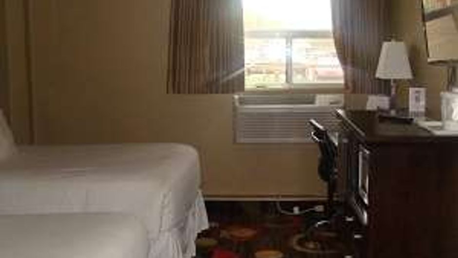 Stonebridge Hotel Room
