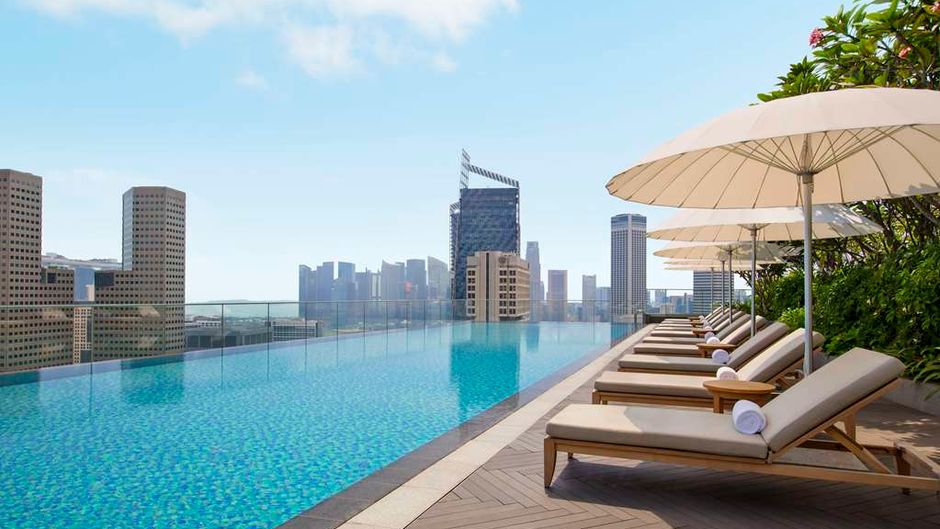 ANdAZ Singapore Pool