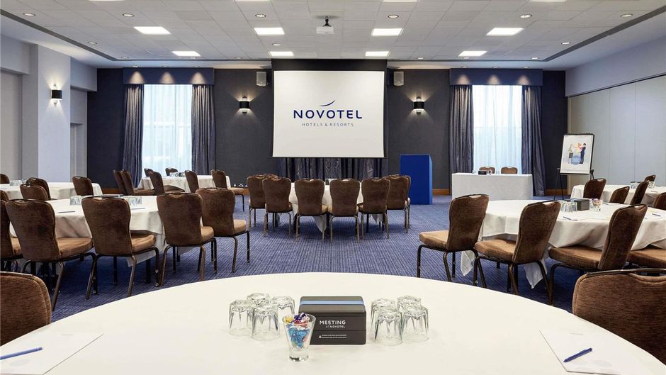 Novotel London Stansted Airport Exterior