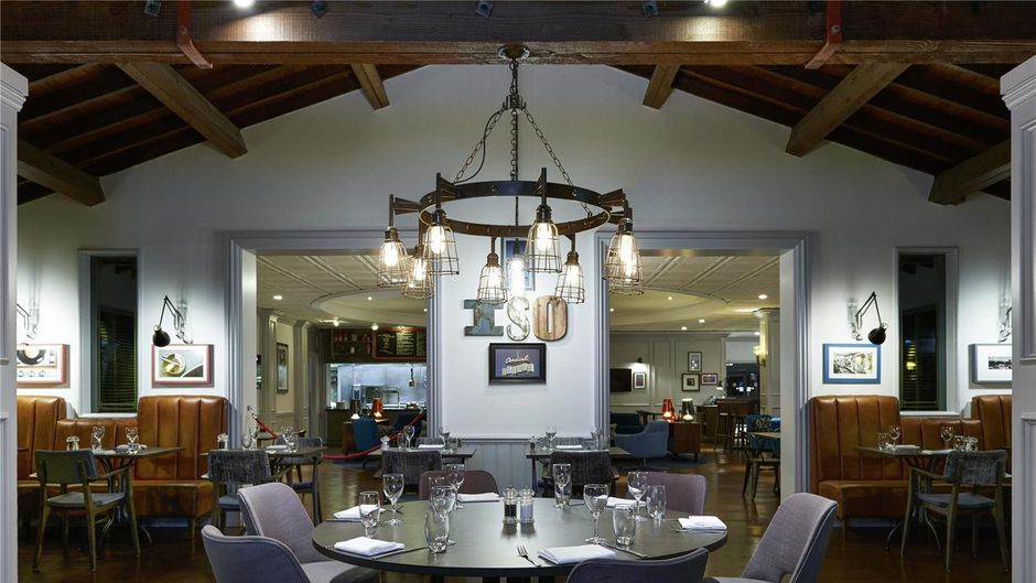 Novotel London Stansted Airport Restaurant