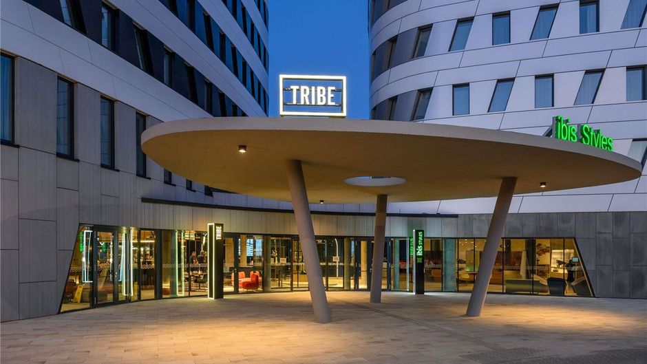 Ibis Styles Budapest Airport Exterior