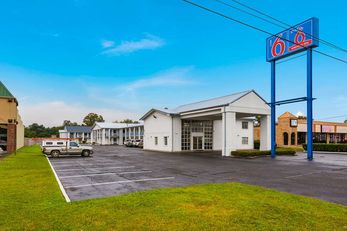 Motel 6 Alexandria South