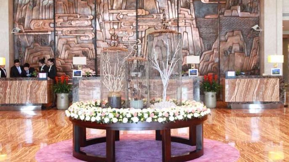 Chengdu Airport Hotel Lobby