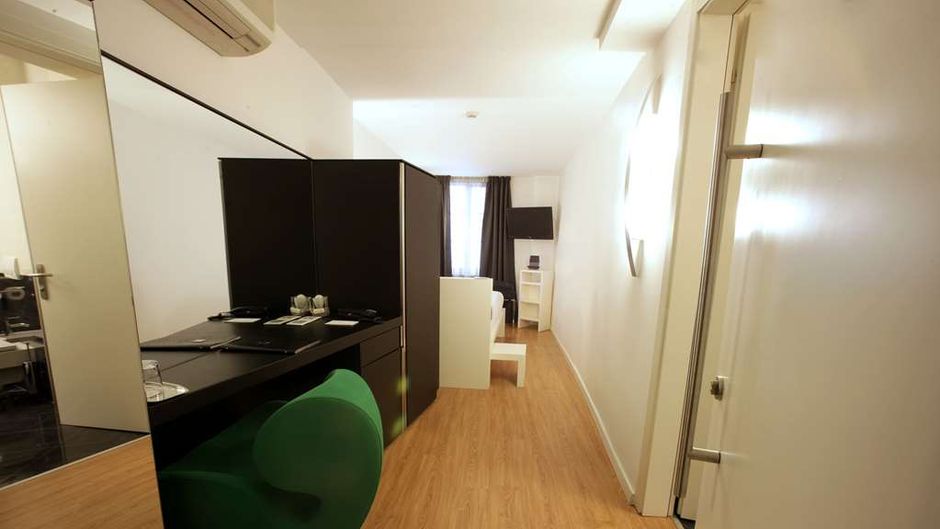 Urban Hotel Design Room