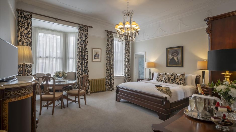 The Metropole Hotel Suite