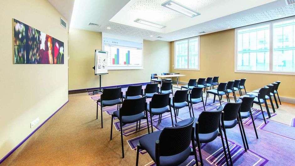 Spark by Hilton Lyon Ouest Meeting