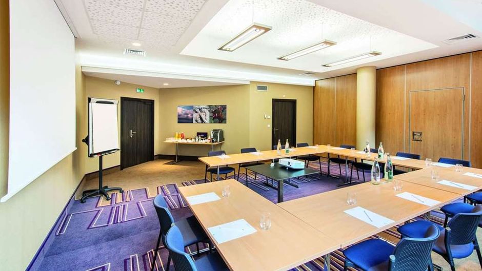 Spark by Hilton Lyon Ouest Meeting