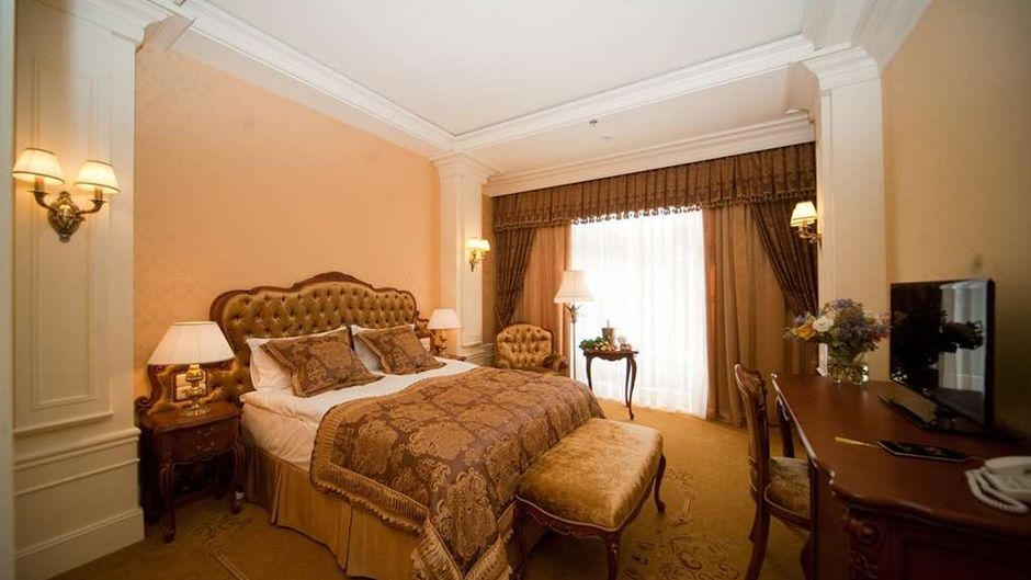 Nobilis Hotel Room