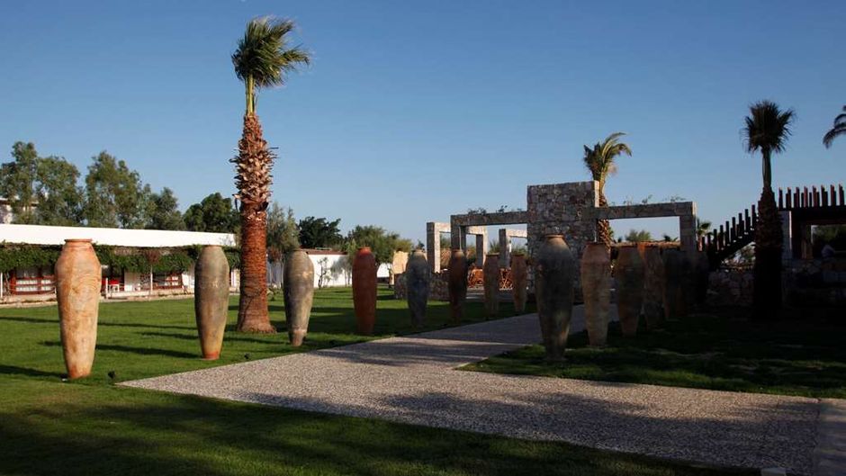 Aytas Hotel Exterior