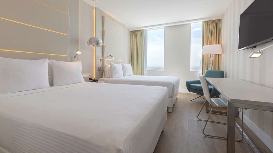 NH Monterrey La Fe Room