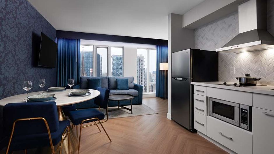 Pantages Hotel Toronto Centre Room