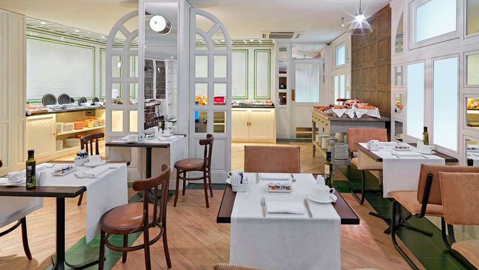 H10 Montcada Hotel Restaurant