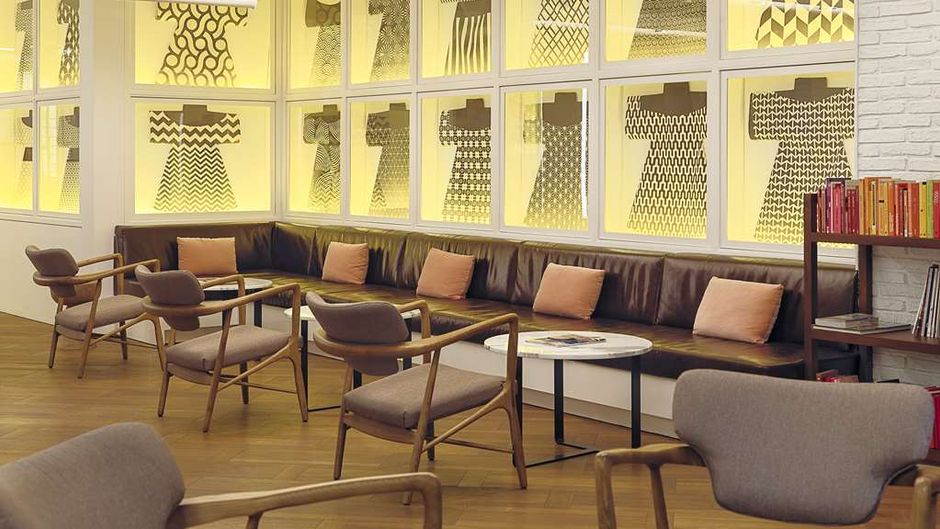 H10 Universitat Hotel Barcelona Lobby