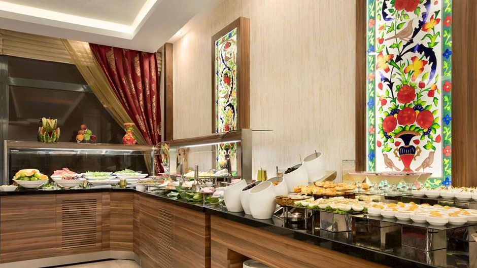 Ramada Yalova Restaurant