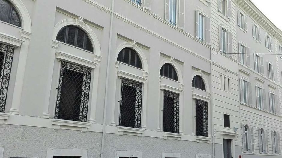 Hotel The Building Exterior