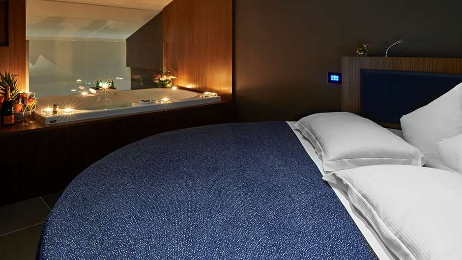 Hotel The Building Suite