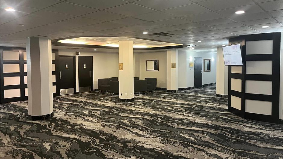 Travelodge Hotel & Convention Ctr Lobby