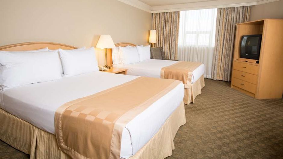 Edmonton Inn & Conference Centre Room