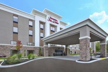 Hampton Inn/Stes Oakwood Village-CLE