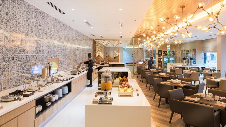 Hilton Garden Inn Kuala Lumpur North Restaurant