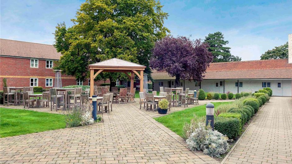 Mercure Thame Lambert Hotel Exterior