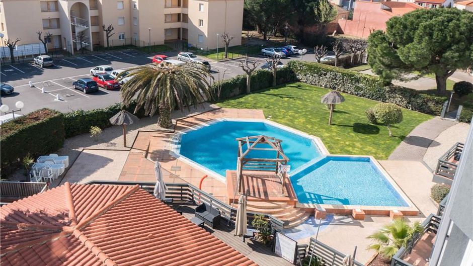Ibis Styles Perpignan Canet Pool