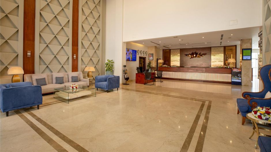 Golden Tulip Canaan Kampala Lobby