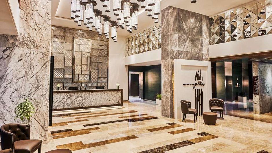 Hilton Garden Inn Lucknow Lobby
